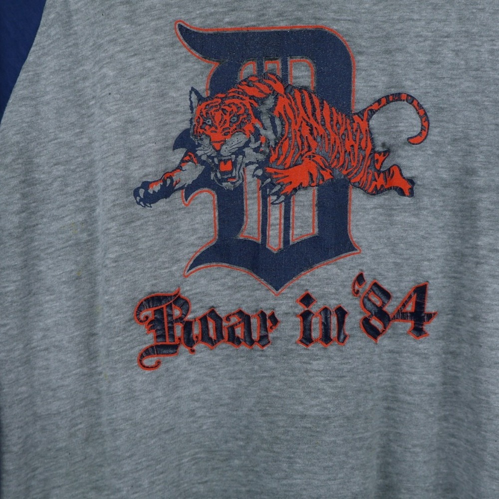 VTG Detroit Tigers Roar 1984 Hanes‎ Raglan Graphic Tee Michigan 38" Chest WORN - Picture 2 of 12